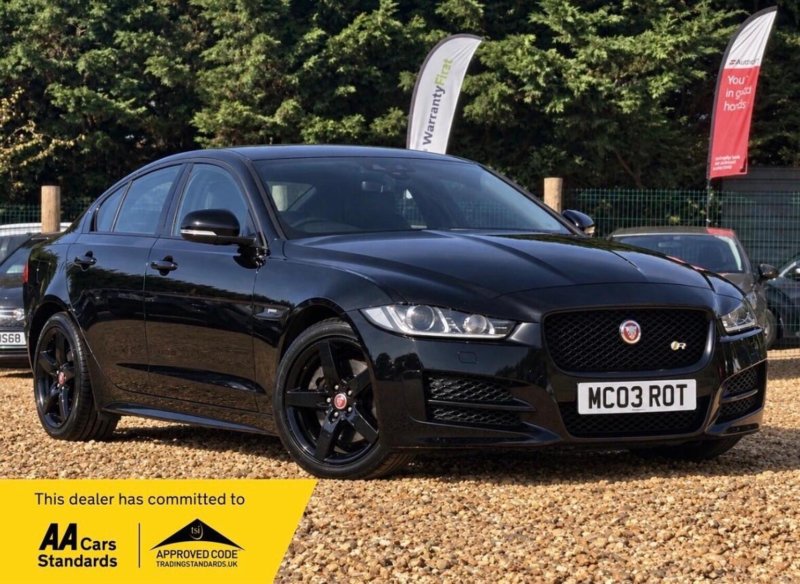 2018 Jaguar Xe 2.0i Gpf R-Sport Auto Euro 6 (s/s) 4dr in Black — image 1