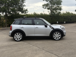 2016 MINI Countryman 2.0 Cooper Sd Countryman in Silver — image 6