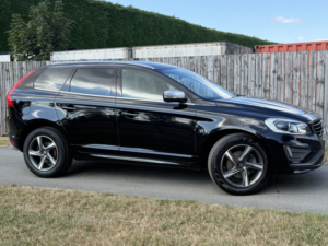 2016 Volvo Xc60 2.4 R-Design Lux D4 AWD in Black — image 6