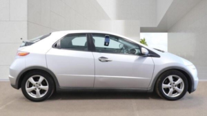 2009 Honda Civic 1.8 I-Vtec Es 5dr in Silver — image 6