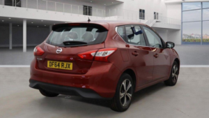2014 Nissan Pulsar 1.2 Dig-T Acenta Euro 5 (s/s) 5dr Euro 5 in Red — image 4
