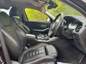 2020 BMW 3 Series 2.0 318d Sport Saloon 4dr Diesel Auto Euro 6 (s/s) (150 Ps) in Black — image 3