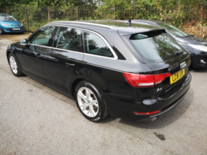 2017 Audi A4 Avant 2.0 Tdi Ultra Sport in Blue — image 6