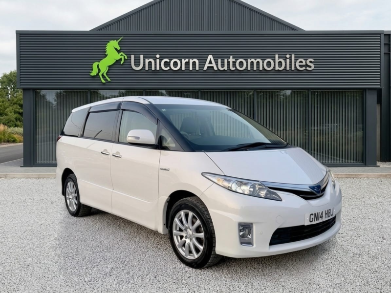 2014 Toyota Estima 2.4 Hybrid 4x4 X Package 8 Seater in White — image 1