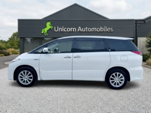 2014 Toyota Estima 2.4 Hybrid 4x4 X Package 8 Seater in White — image 6