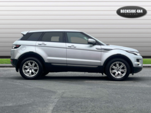 2012 Land Rover Range Rover Evoque 2.2 Range Rover Evoque Pure Tech Td4 4WD 5dr in Silver — image 2