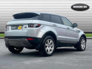 2012 Land Rover Range Rover Evoque 2.2 Range Rover Evoque Pure Tech Td4 4WD 5dr in Silver — image 4