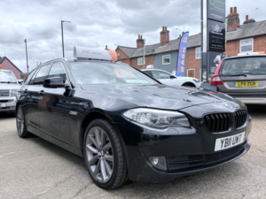 2011 BMW 5 Series 2.0 520d Se Touring in Black — image 5