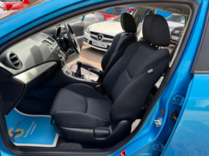 2010 Mazda Mazda3 1.6 Sport Euro 4 5dr in Blue — image 4