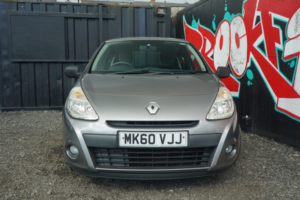 2010 Renault Clio Unknown in Grey — image 5