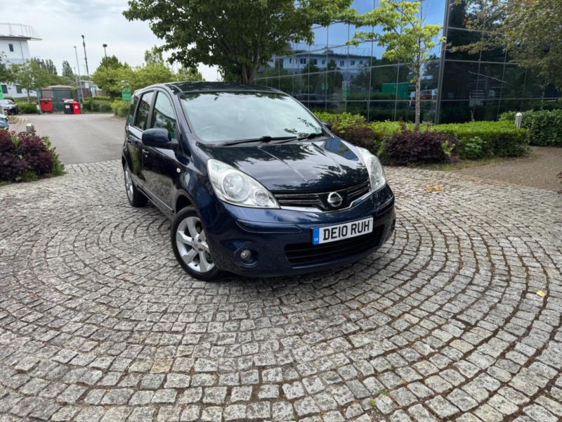 2010 Nissan Note 1.6 16v Tekna Auto Euro 4 5dr in Blue — image 1