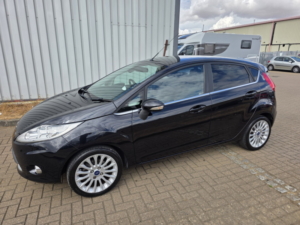 2012 Ford Fiesta 1.4 Titanium in Black — image 6