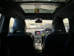 2014 Volvo Xc60 2.0 R-Design Lux D4 (181hp) in White — image 2