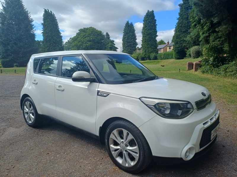 2016 Kia Soul 1.6 Crdi Connect Plus in White — image 1