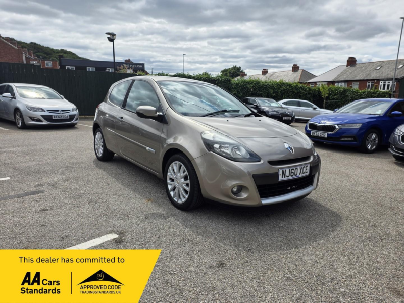 2010 Renault Clio 1.2 Dynamique in Beige — image 1