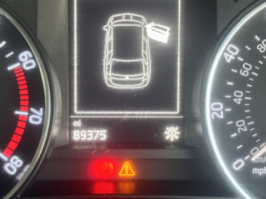 2015 Skoda Fabia 1.2 Tsi Se L in Blue — image 2