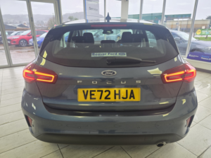 2022 Ford Focus Titanium, 1.0l Ecoboost in Blue — image 6