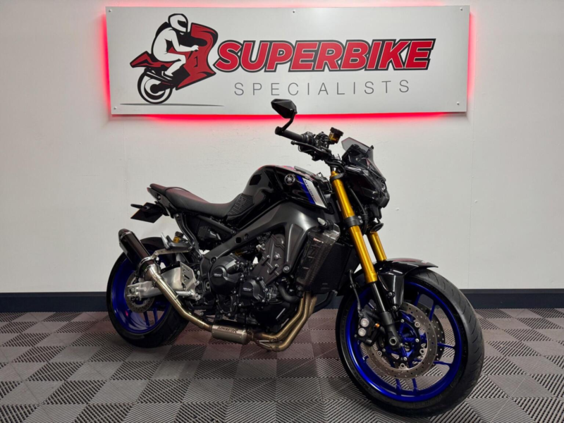 2021 Yamaha Mt-09 900 Sp Hyper-Naked Euro 5 in Black — image 1