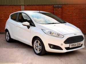 2014 Ford Fiesta 1.25 Zetec Euro 5 3dr in White — image 2