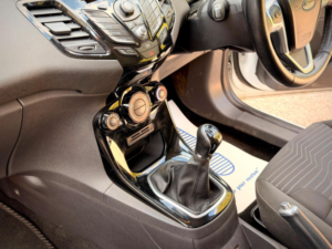 2014 Ford Fiesta 1.25 Zetec Euro 5 3dr in White — image 5