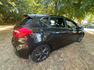 2017 Kia Ceed 1.6 Crdi Gt-Line Hatchback 5dr Diesel Manual Euro 6 (s/s) (134 Bhp) in Black — image 4