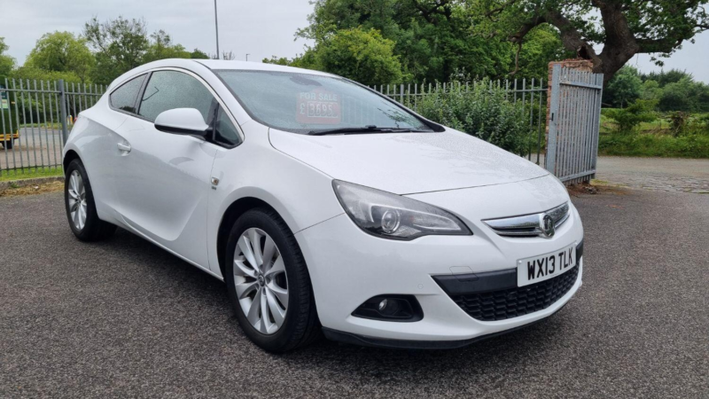 2013 Vauxhall Astra Gtc 1.4 T 16v Sri in White — image 1