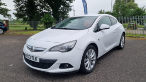2013 Vauxhall Astra Gtc 1.4 T 16v Sri in White — image 6