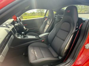 2019 Porsche 718 Cayman 2.0 T T — image 3