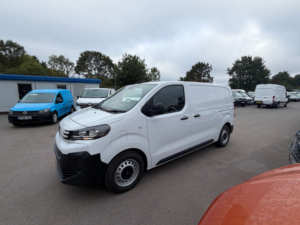 2024 Peugeot Expert E- 75kwh Professional Standard Panel Van 6dr Electric Auto Mwb (11kw Charger) (136 Ps) in White — image 5
