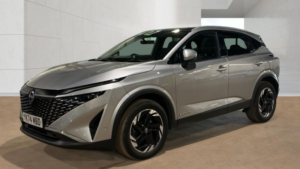2025 Nissan Qashqai 1.5 H E-Power N-Connecta SUV 5dr Petrol Hybrid Auto Euro 6 (s/s) (190 Ps) in Silver — image 2