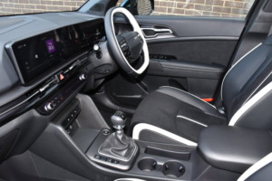 2026 Kia Sportage 1.6 T-Gdi Gt-Line SUV 5dr Petrol Manual Euro 6 (s/s) (147 Bhp) in Black — image 4