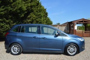 2019 Ford Grand C-Max 1.0 T Ecoboost Gpf Zetec in Blue — image 4