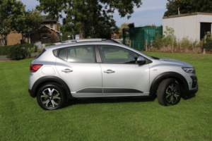 2021 Dacia Sandero Stepway 1.0 Stepway Prestige Tce 90 in Grey — image 2