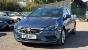 2016 Vauxhall Astra 1.4i Turbo Tech Line Euro 6 5dr in Blue — image 3