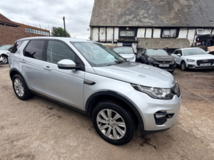 2016 Land Rover Discovery Sport Td4 Se Tech in Silver — image 5
