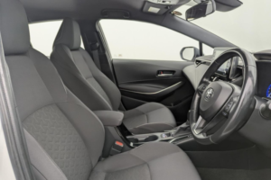 2020 Toyota Corolla 1.8 Vvt-H Icon Tech Hatchback 5dr Petrol Hybrid CVT Euro 6 (s/s) (122 Ps) in White — image 3