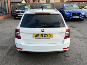 2019 Skoda Octavia 1.6 Tdi Se Technology Euro 6 (s/s) 5dr in White — image 6