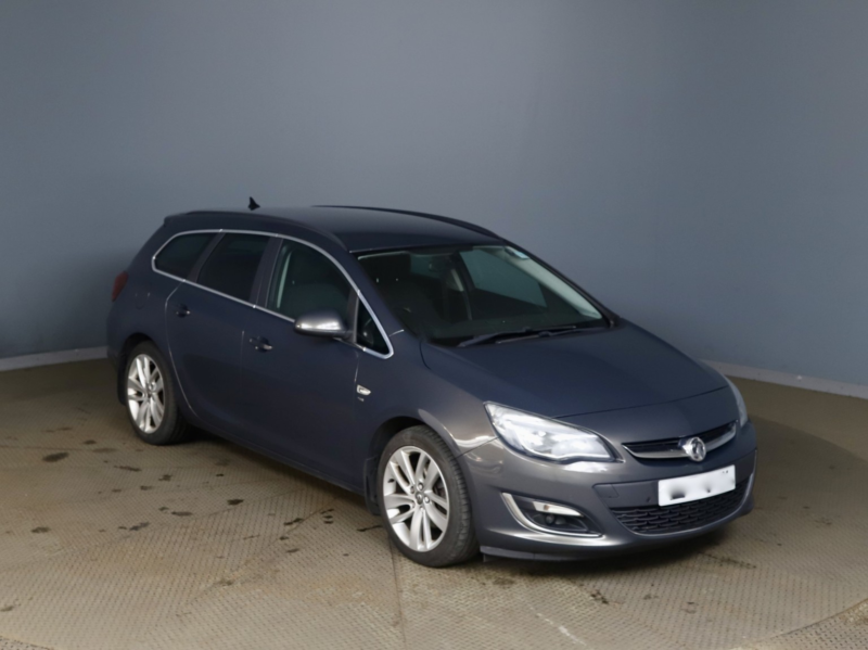 2014 Vauxhall Astra 2.0 Cdti Sri in Grey — image 1