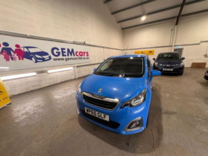 2015 Peugeot 108 1.2 Puretech Allure in Blue — image 3
