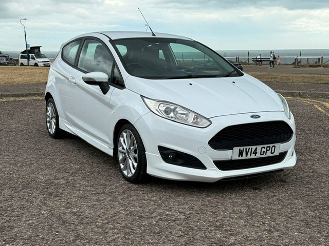 2014 Ford Fiesta 1.0t Ecoboost Zetec S Euro 5 (s/s) 3dr in White — image 1