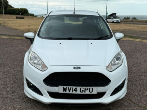 2014 Ford Fiesta 1.0t Ecoboost Zetec S Euro 5 (s/s) 3dr in White — image 2