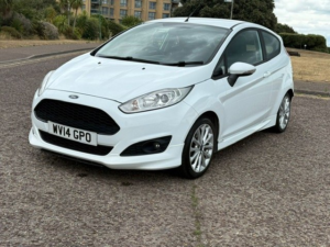2014 Ford Fiesta 1.0t Ecoboost Zetec S Euro 5 (s/s) 3dr in White — image 3