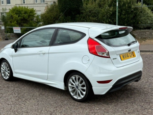 2014 Ford Fiesta 1.0t Ecoboost Zetec S Euro 5 (s/s) 3dr in White — image 4
