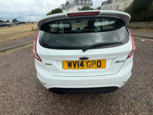 2014 Ford Fiesta 1.0t Ecoboost Zetec S Euro 5 (s/s) 3dr in White — image 5
