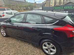 2013 Ford Focus 1.0 T Ecoboost Zetec in Black — image 5