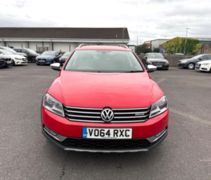2014 Volkswagen Passat 2.0 Tdi Bluemotion Tech Alltrack 4motion Euro 5 (s/s) 5dr in Red — image 4