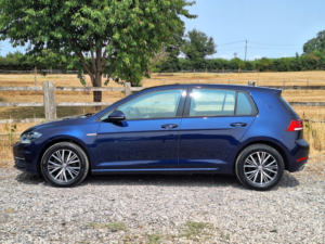 2018 Volkswagen Golf 1.5 Tsi Evo Se Nav in Blue — image 2