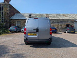 2022 Citroen Dispatch 1.5 Bluehdi 1000 Enterprise Pro M Fwd 2 Euro 6 (s/s) 6dr in Grey — image 4