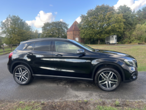 2019 Mercedes-Benz Gla 1.6 Gla180 Urban Edition in Black — image 4