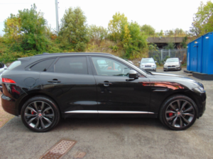 2016 Jaguar F-Pace 3.0 D300 V6 First Edition in Black — image 2